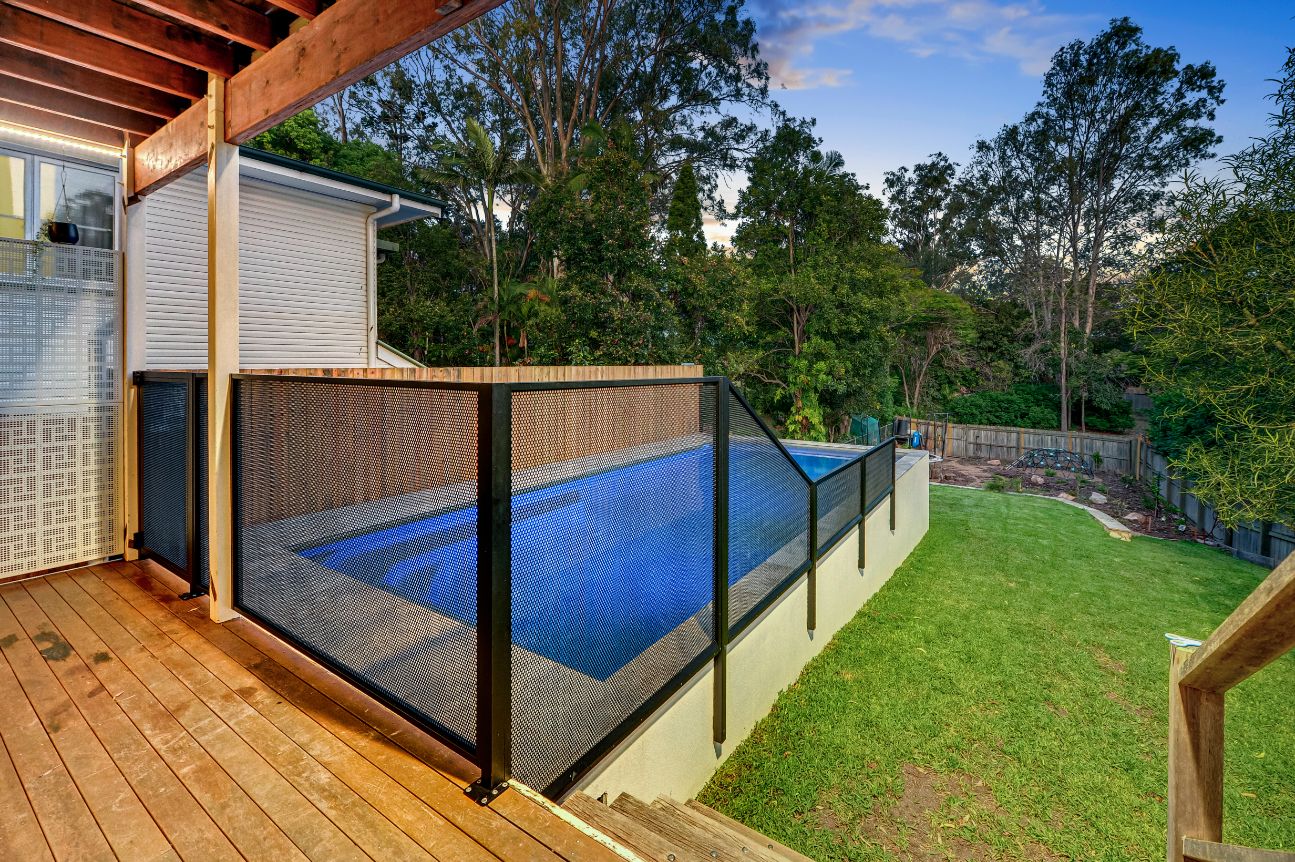 Infinity pool edge fencing in matt black, Queensland